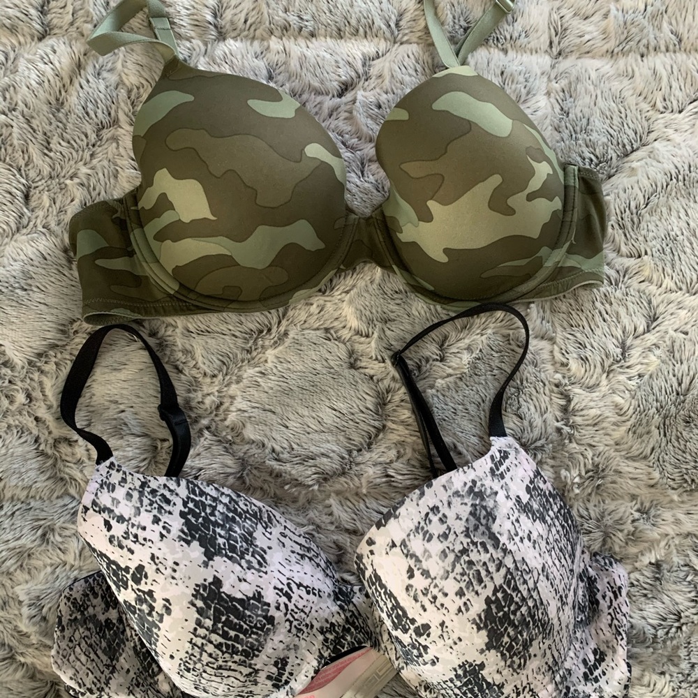 🆘sold🆘PINK t shirt bra bundle
